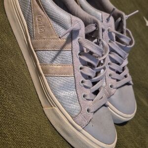 Gola Women’s Lavender Low-Top Sneakers